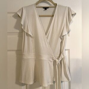 Medium White & Black Banana Republic Flutter Sleeve Wrap Blouse